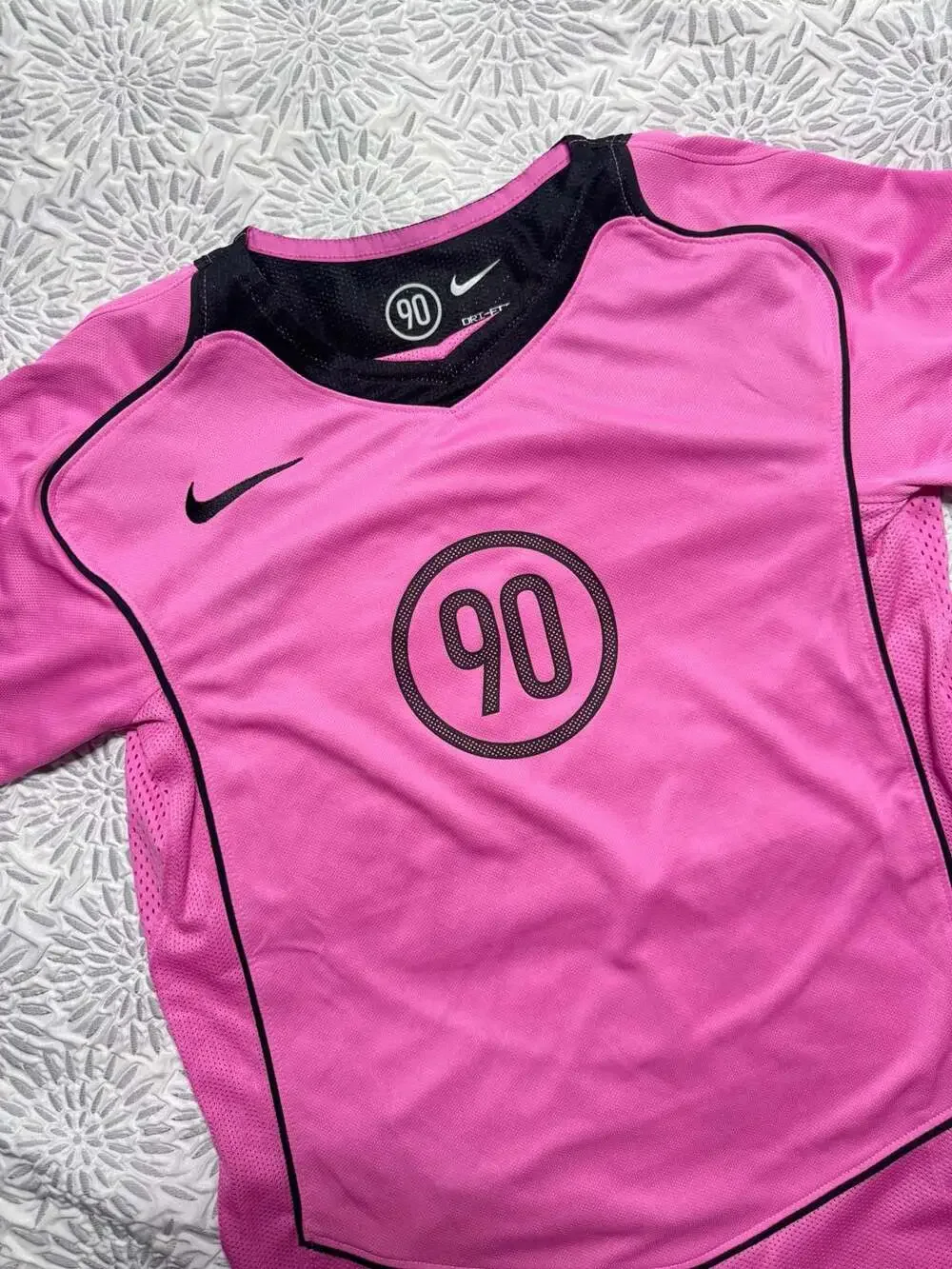 Nike Total 90 Kids Dri-FIT Short-Sleeve Football Jersey Pink/Black Large